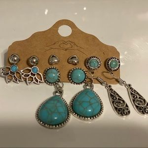 18 earrings fashion vintage. Simulates turquoise.